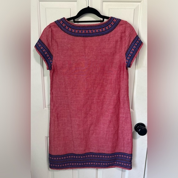 Vineyard Vines Embroidered Tunic Dress. Size 6. - Picture 3 of 6
